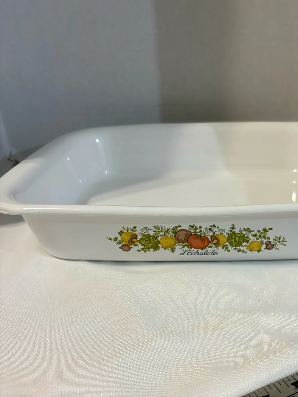 CorningWare‎ Spice of Life lasagna pan featuring  